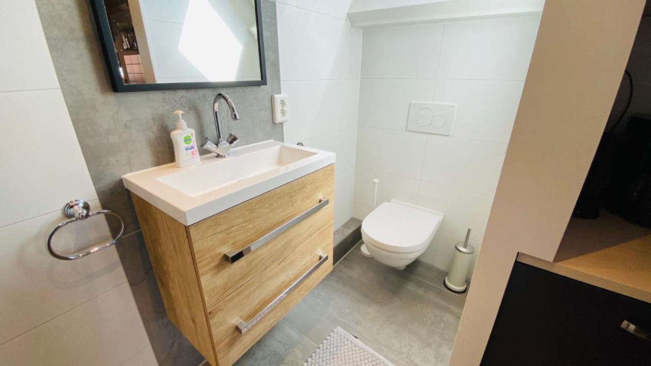 Studio Burg.Bosselaarstraat آختيكيركي المظهر الخارجي الصورة
